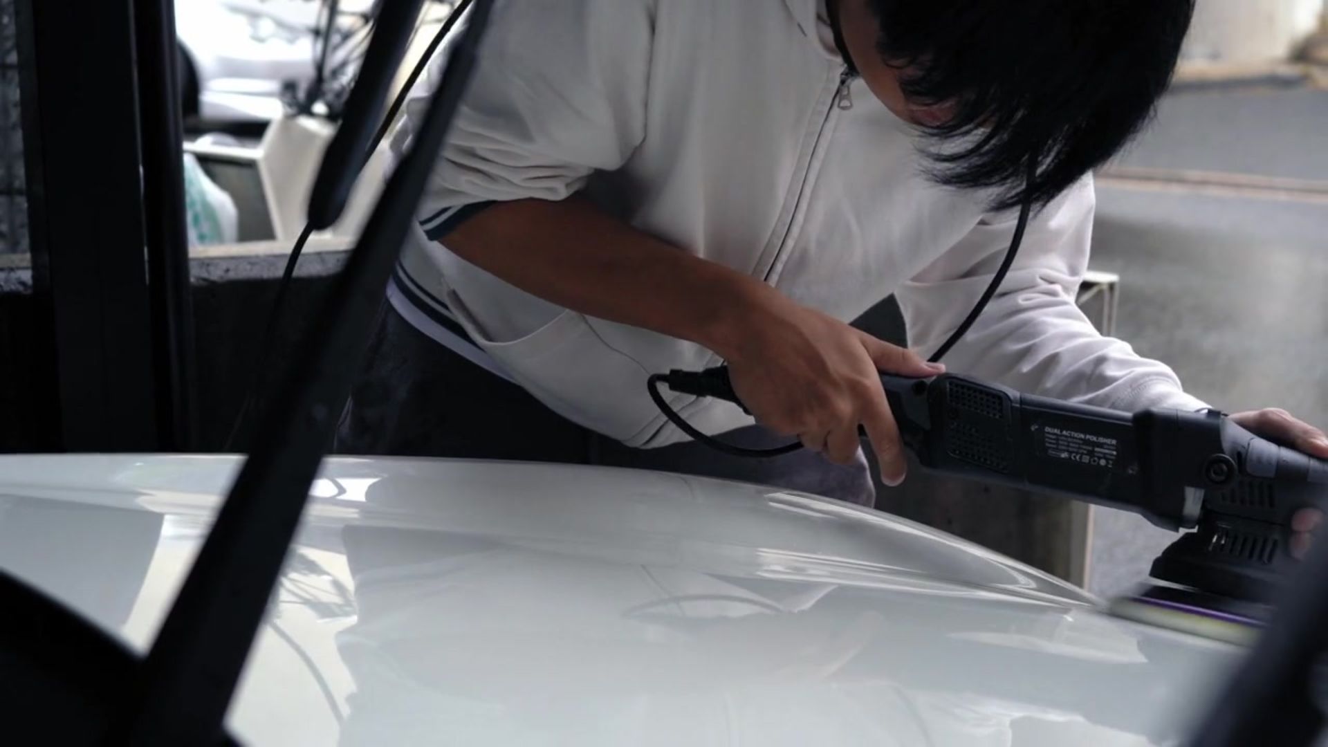 研磨作業の様子